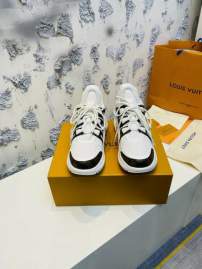 Picture of Louis Vuitton Shoes _SKULVsz35-405cmmnf053317768